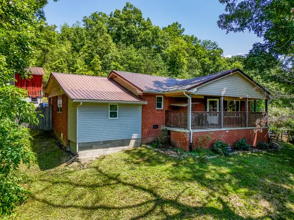 1845 Spaws Creek, West Liberty, KY 41472