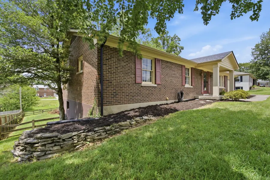 603 S 3rd Street, Nicholasville, KY 40356 - #2
