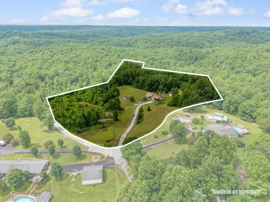 3492 Hawk Creek Road, London, KY 40741 - #3