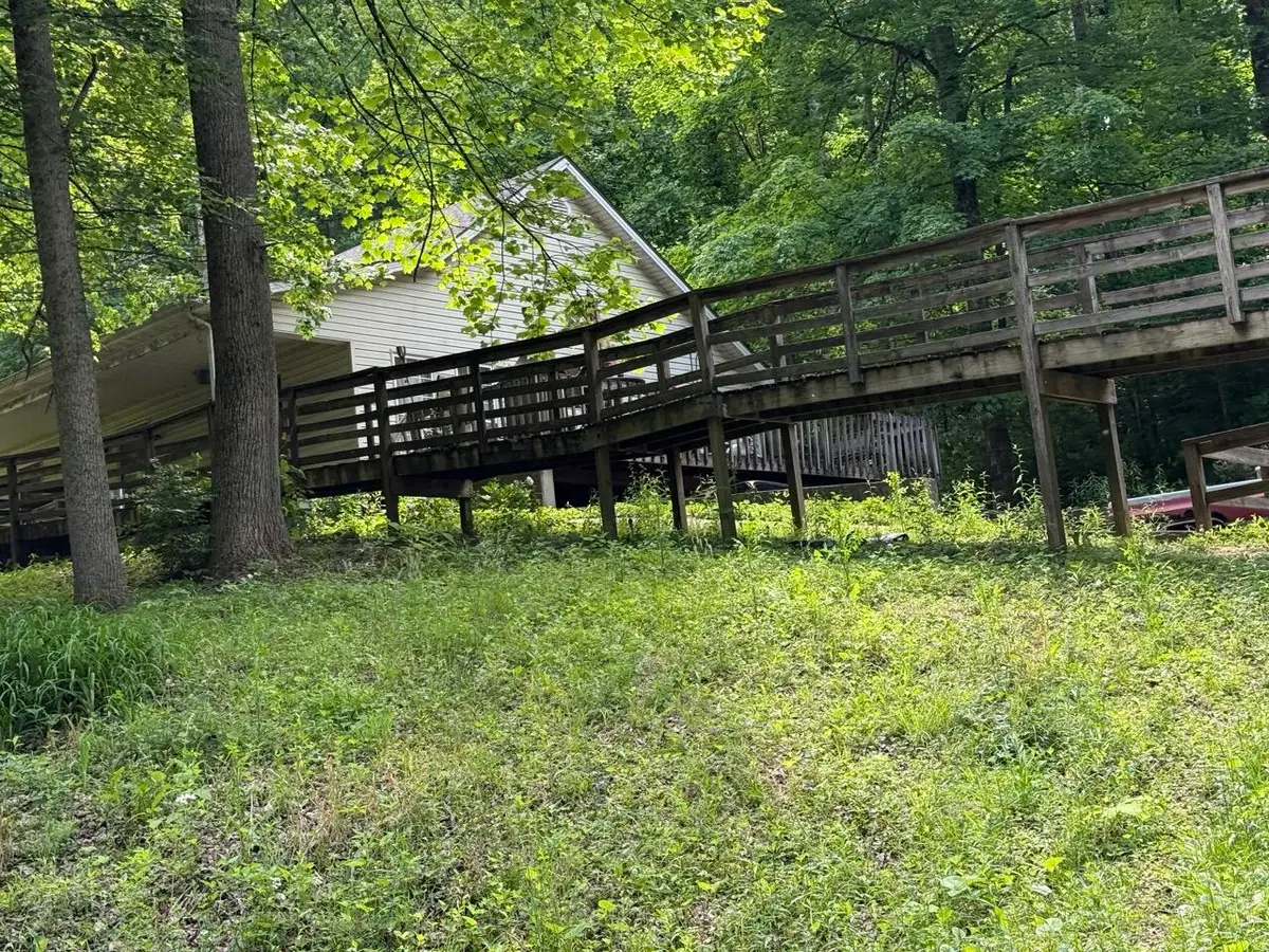 1676 Highway 3447, McKee, KY 40447 - #1