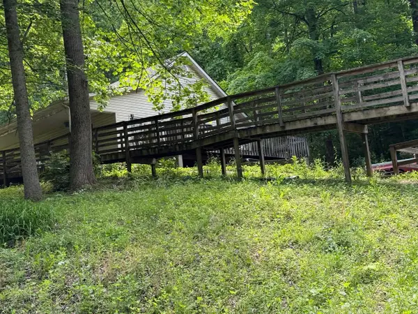 1676 Highway 3447, McKee, KY 40447