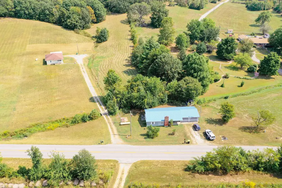 934 Farmersville Road, Princeton, KY 42445 - #2