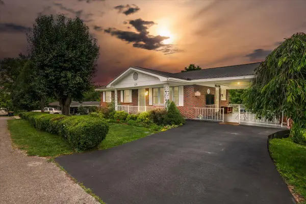 129 Mullins Street, Livingston, KY 40445