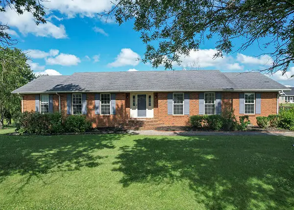 923 Meadow Lane, Harrodsburg, KY 40330