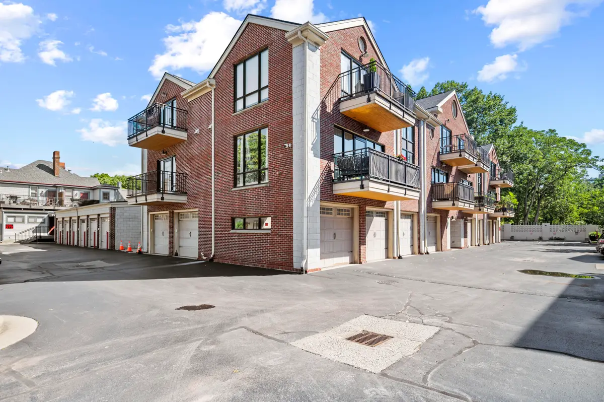 261 S Limestone Street #302, Lexington, KY 40508 - #1