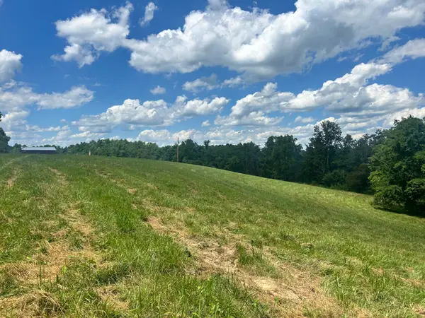 7 Ruel Glidewell Rd, Burkesville, KY 42717