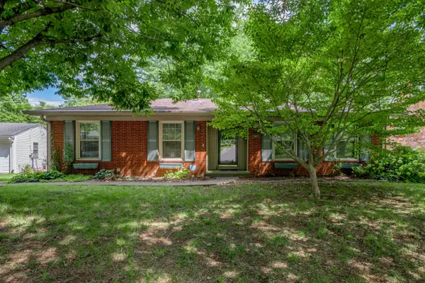 3418 Greentree Road, Lexington, KY 40517