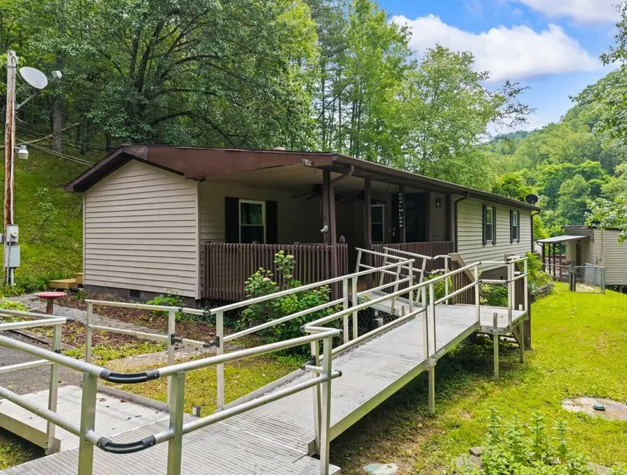 210 Right Fork Of Cowpen Road, Pikeville, KY 41501 - #2