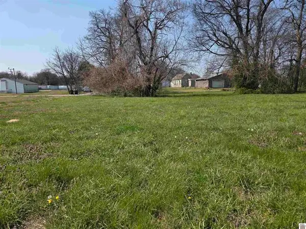 1133 S 3rd Street, Paducah, KY 42001