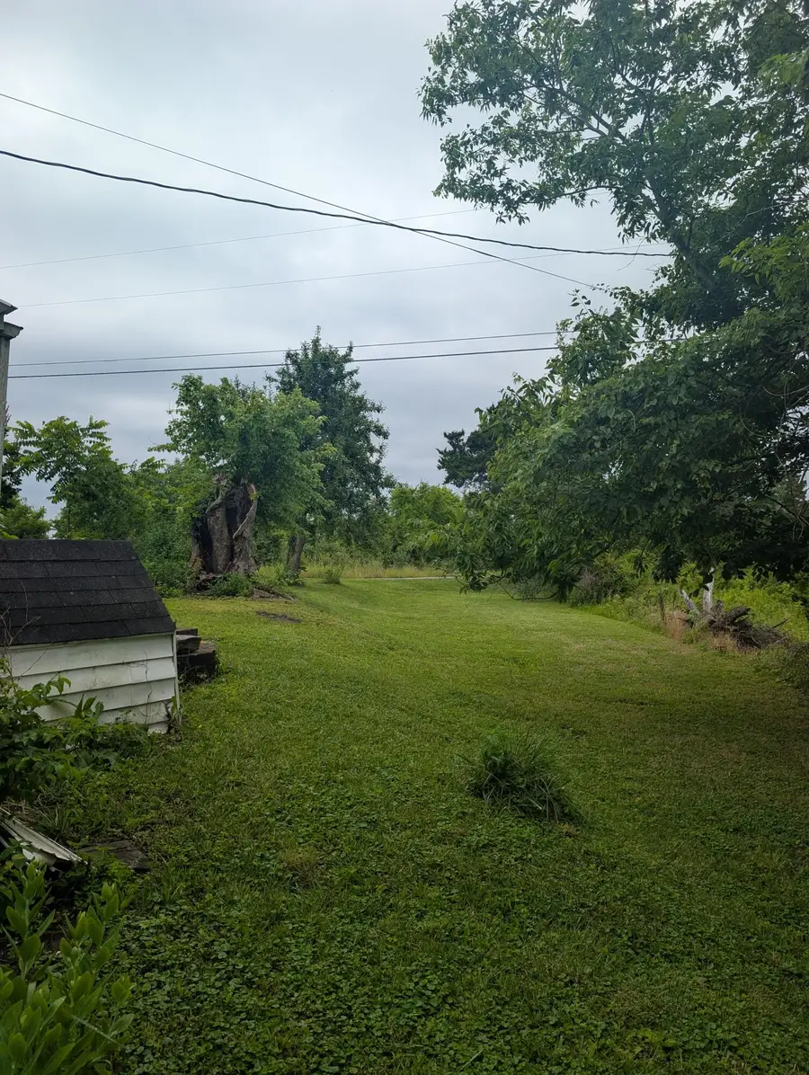 1070 New Liberty Road, Lawrenceburg, KY 40342 - #3