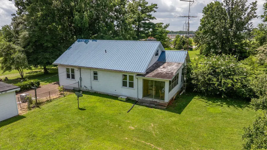 2450 Pembroke Road, Hopkinsville, KY 42240 - #3
