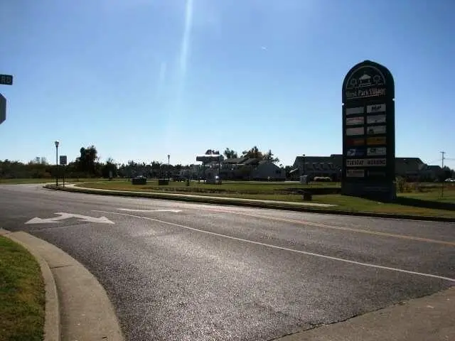2740 W Park Drive, Paducah, KY 42001 - #1