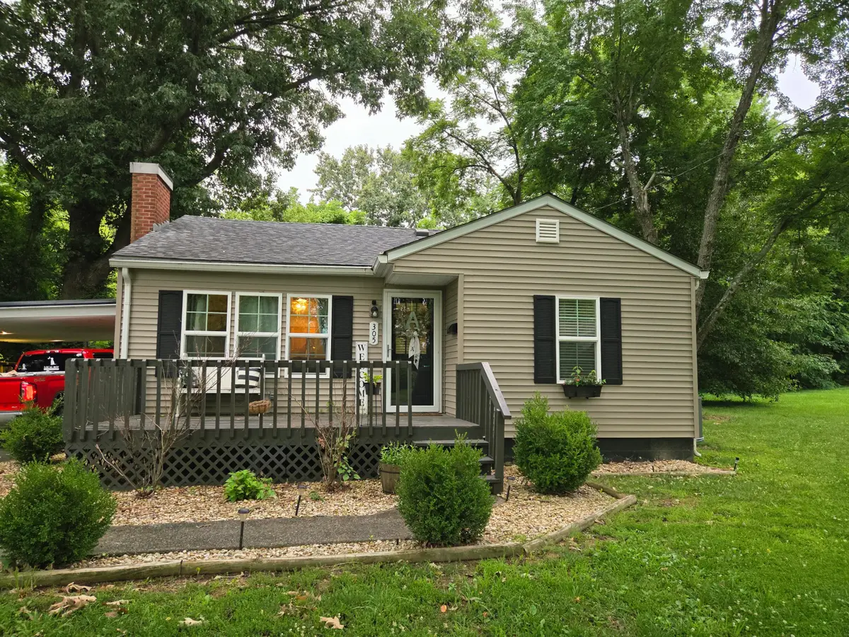 305 W 6th Street, Benton, KY 42025 - #1