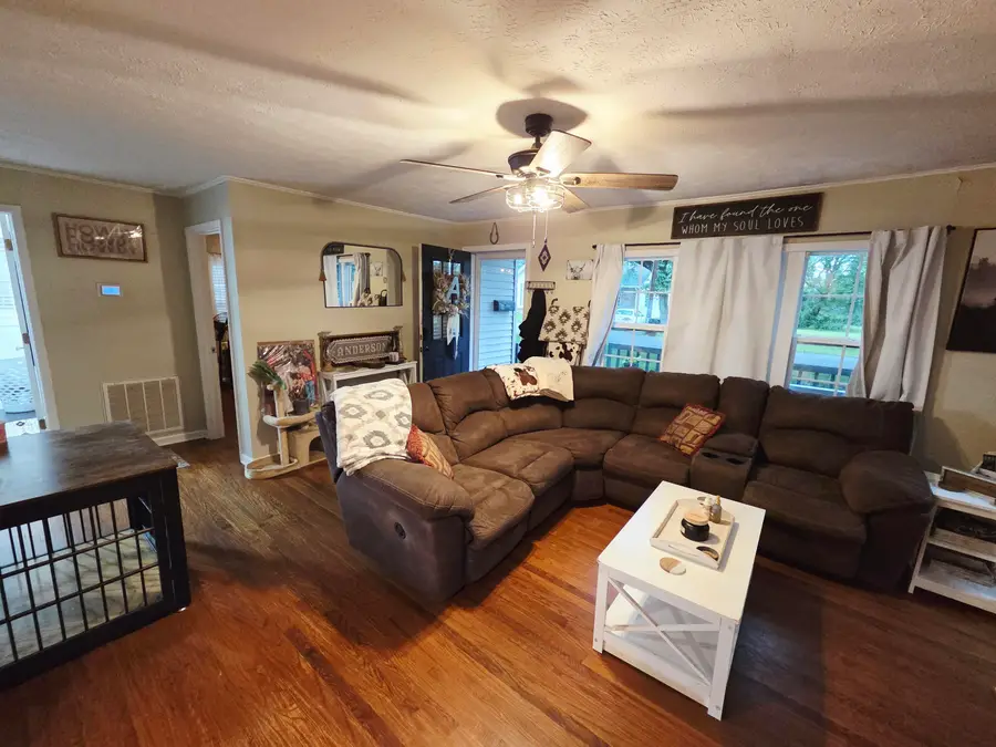305 W 6th Street, Benton, KY 42025 - #2