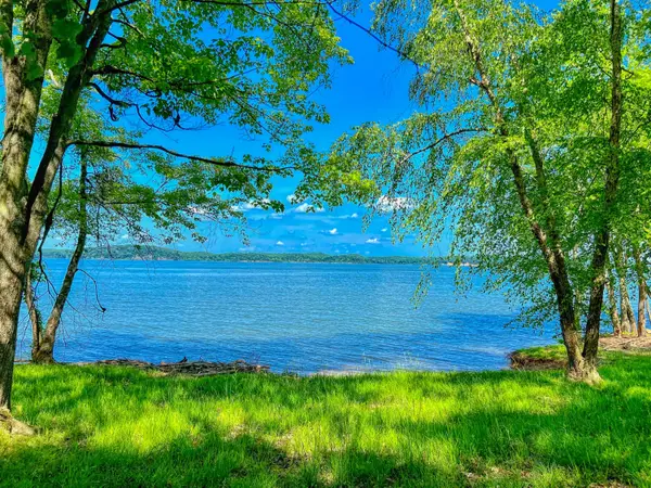 284 A Lakeshore Drive, New Concord, KY 42076