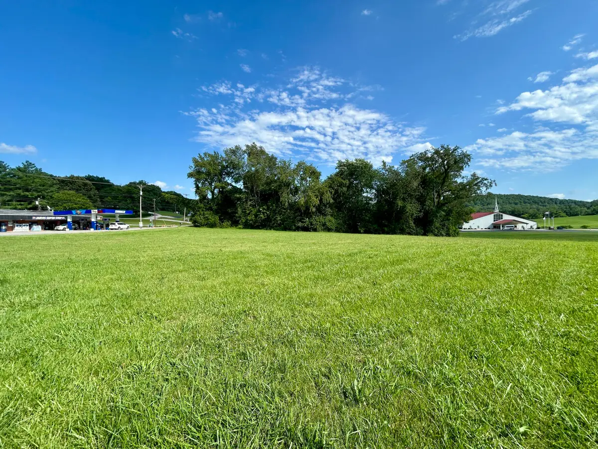 812 E Bourne Avenue, Somerset, KY 42501 - #1