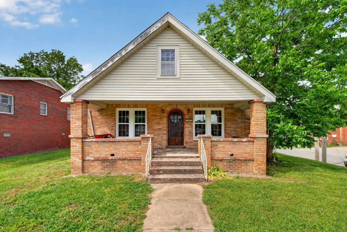 200 W 12th Street, Benton, KY 42025 - #1