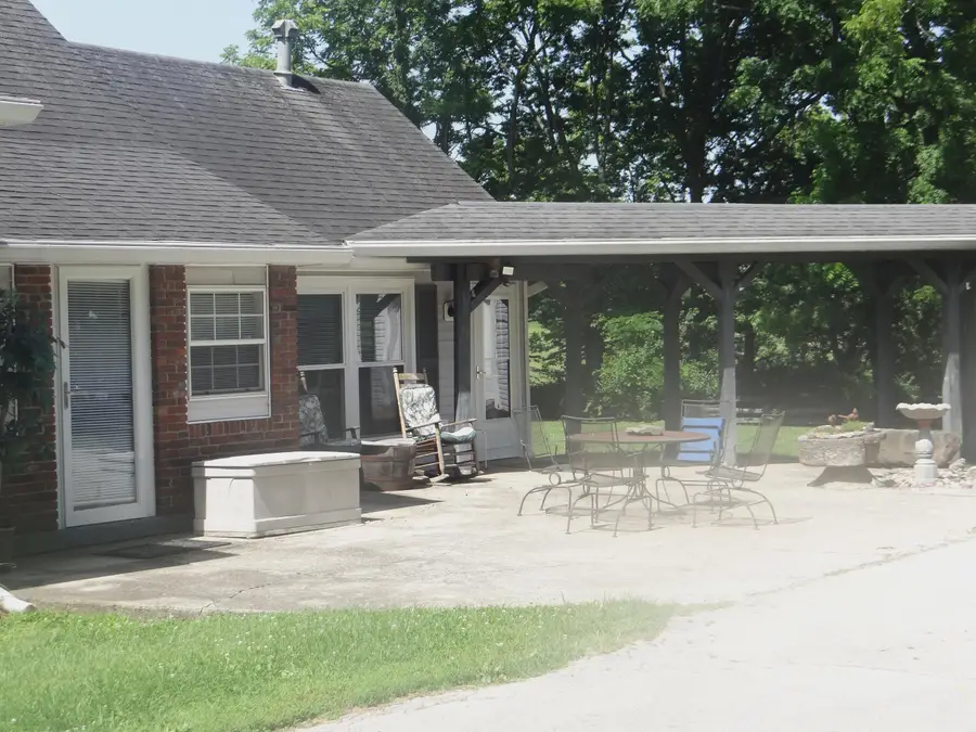 1116 Duckers Road, Midway, KY 40347 - #2