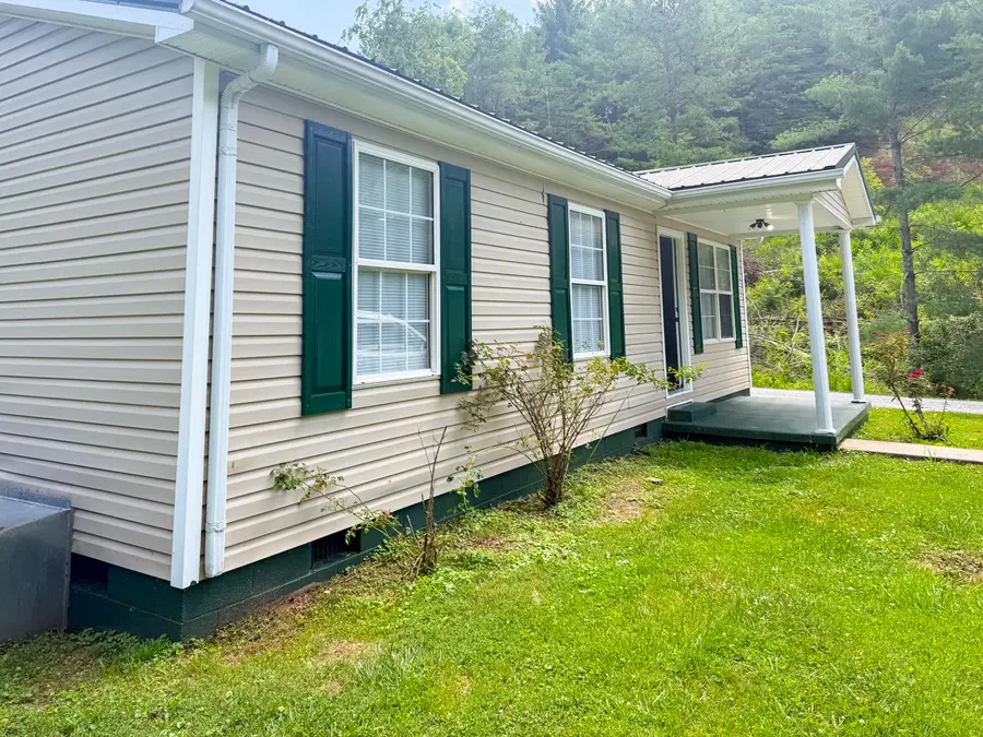 48 Crescent Road, Manchester, KY 40962 - #2