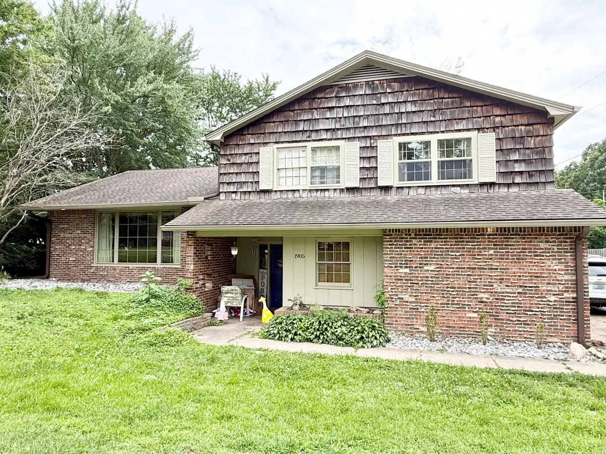 1905 Gatesborough Circle, Murray, KY 42071 - #1