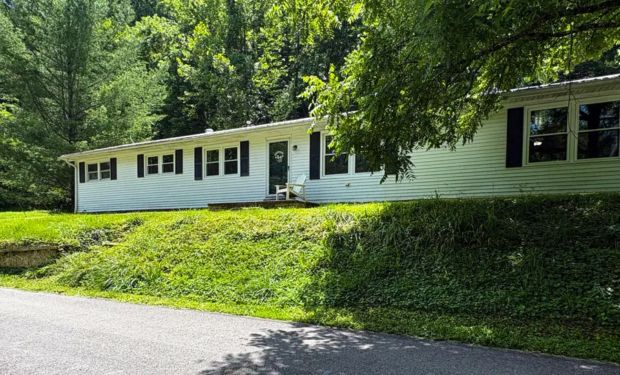 2290 Shryocks Ferry Road, Versailles, KY 40383 - #2