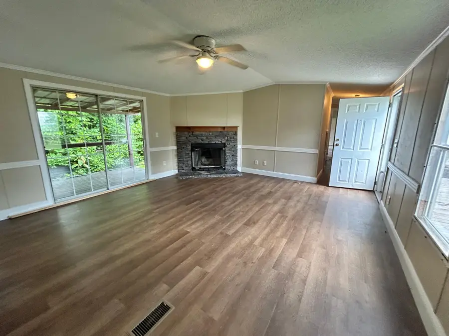 376 Cumberland Drive, Bronston, KY 42518 - #3