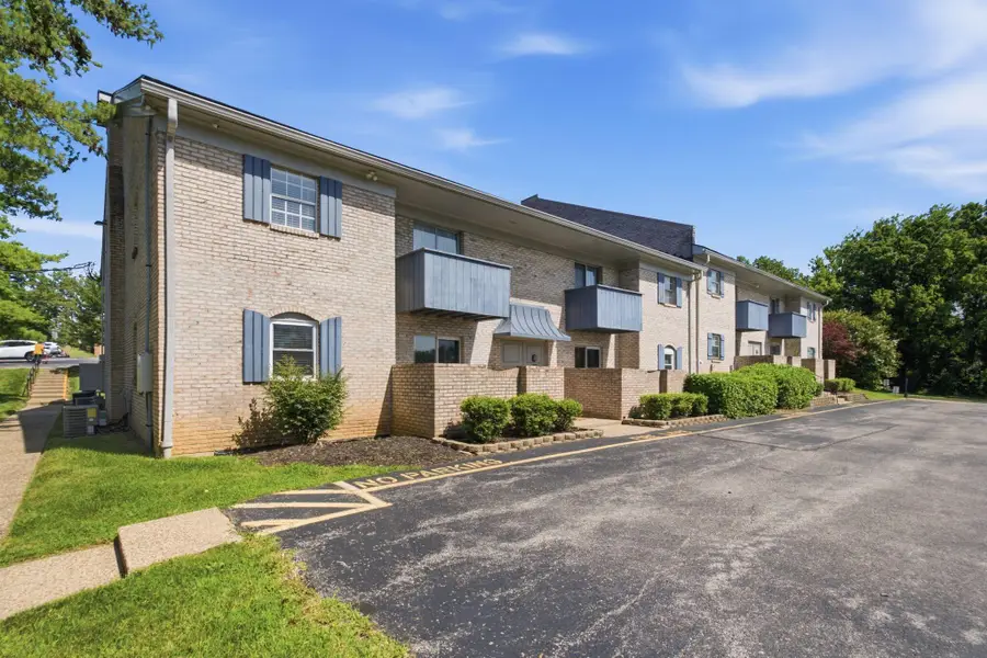 1092 Armstrong Mill Road #B, Lexington, KY 40517 - #3