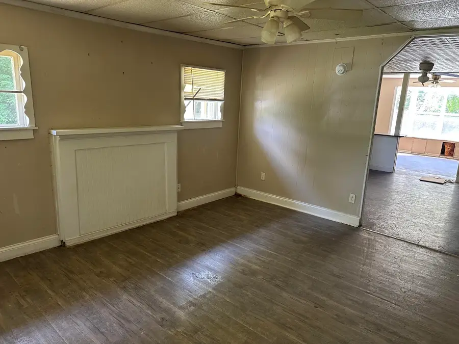 1094 Barnesburg Road, Somerset, KY 42503 - #2