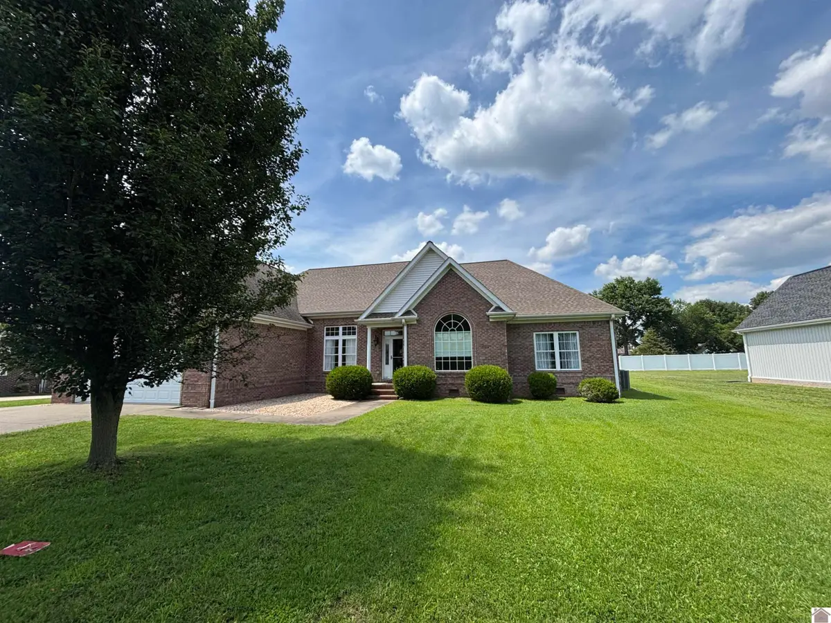564 W Wiswell Road, Murray, KY 42071 - #1