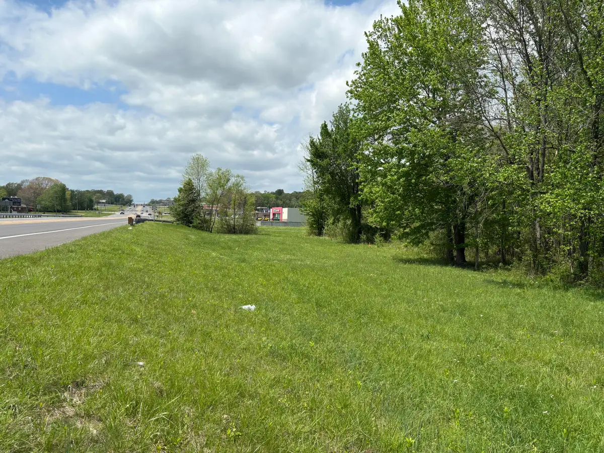 4314 U.s. 62, Calvert City, KY 42029 - #1