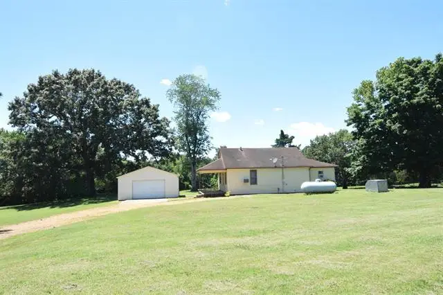 648 S County Line Road, Mayfield, KY 42066 - #2