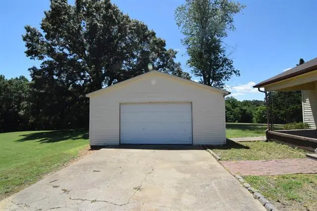 648 S County Line Road, Mayfield, KY 42066 - #3