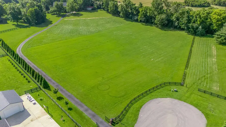 515 Woodridge Drive, Lancaster, KY 40444 - #2