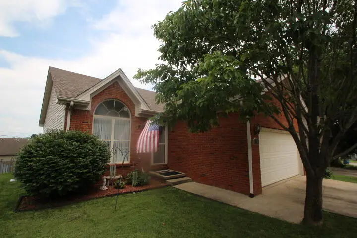 109 Yorkshire Drive, Lawrenceburg, KY 40342 - #1