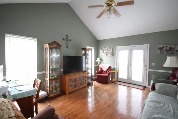 109 Yorkshire Drive, Lawrenceburg, KY 40342 - #2