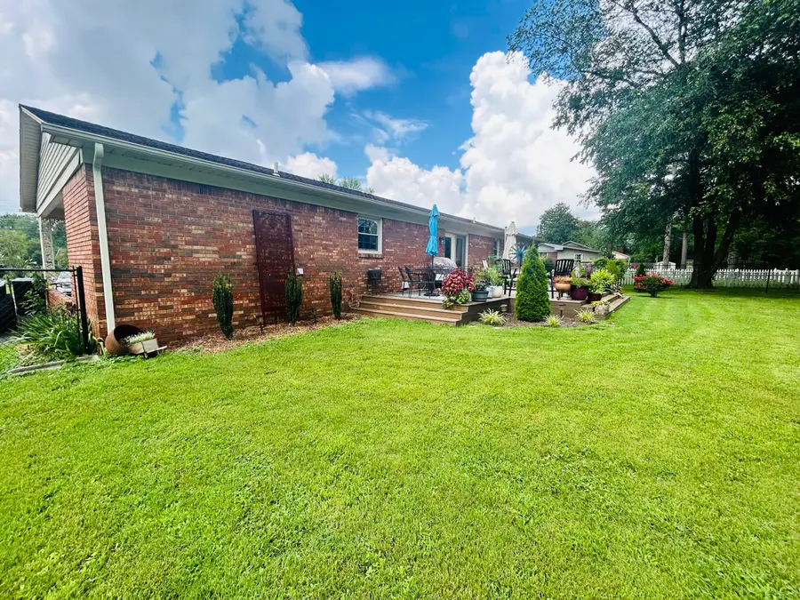 1608 Magnolia Drive, Murray, KY 42071 - #3