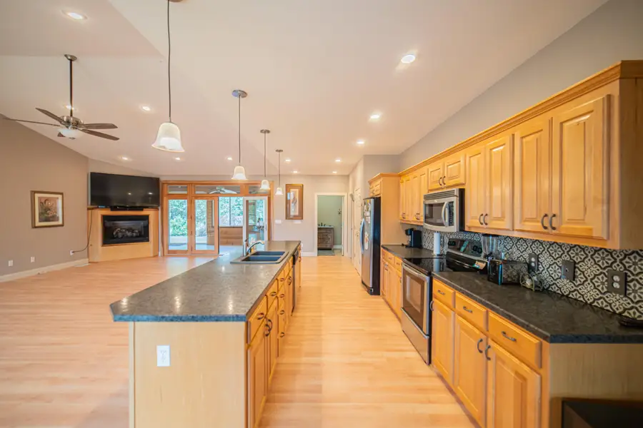 237 Knottingham Drive, Gilbertsville, KY 42044 - #3