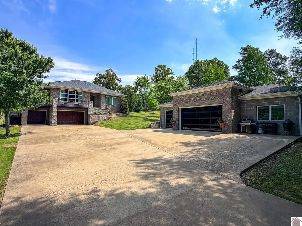 815 Starr Hill Rd, Paducah, KY 42003 - #1