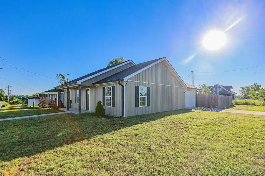 302 N 5th Street, Mayfield, KY 42066 - #2