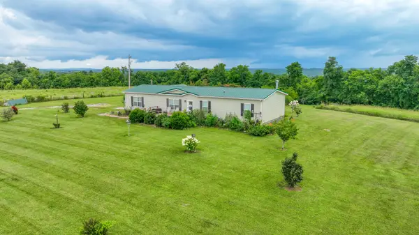 1939 College Hill Road, Waco, KY 40385