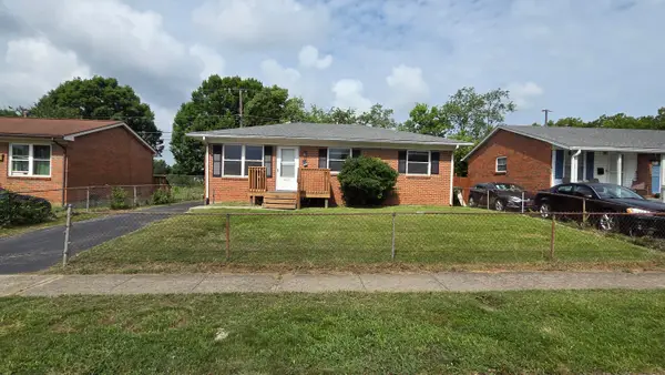 1021 St Martins Avenue, Lexington, KY 40511