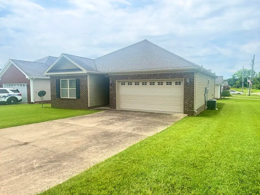 502 Bridle Way, Hopkinsville, KY 42240 - #2