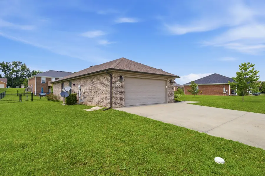 435 Southern Cross Drive, Richmond, KY 40475 - #3