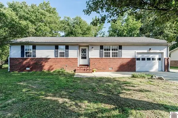 86 Cambridge Drive, Murray, KY 42071