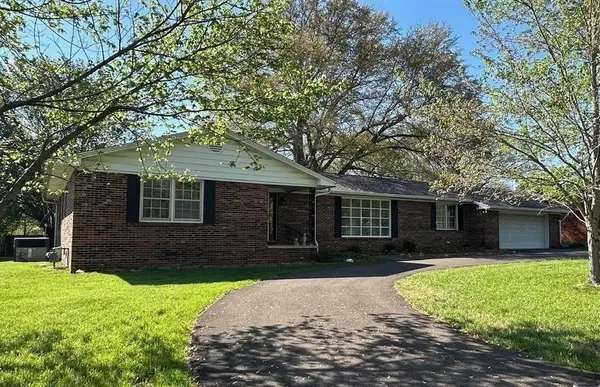 1506 London Drive, Murray, KY 42071