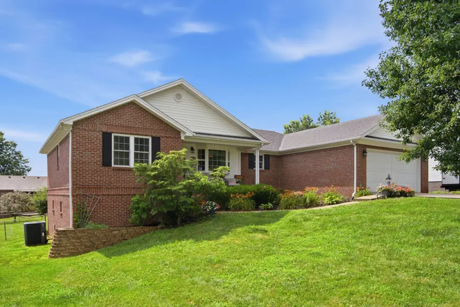 412 Pope Avenue, Harrodsburg, KY 40330 - #2