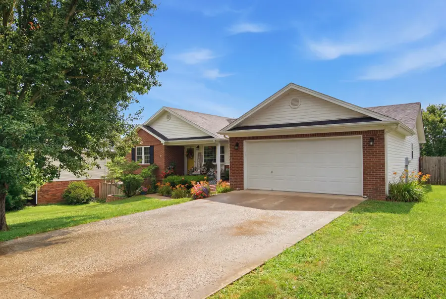 412 Pope Avenue, Harrodsburg, KY 40330 - #3