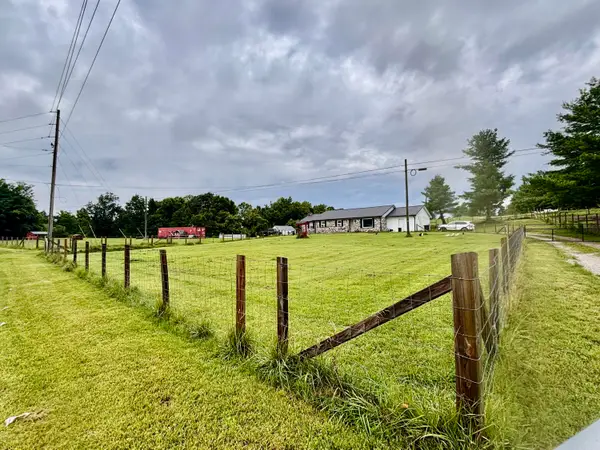 5784 U.s. 421, McKee, KY 40447