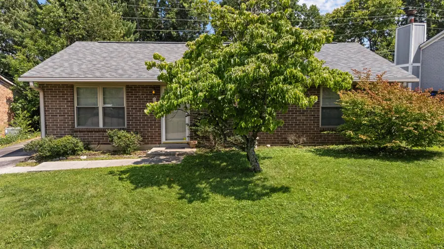 3336 Featherston Drive, Lexington, KY 40515 - #2