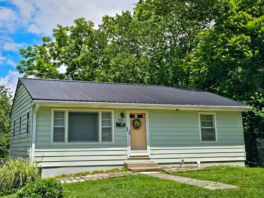 705 Beaumont Avenue, Harrodsburg, KY 40330 - #2